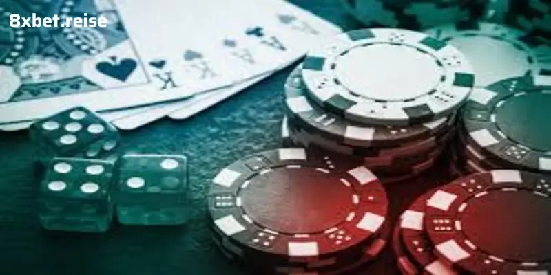 Poker 8xbet: Đánh bại đối thủ bằng trí tuệ và chiến lược!