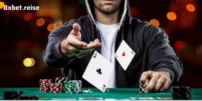 Poker 8xbet: Chinh phục từng ván bài với chiến thuật sắc bén!